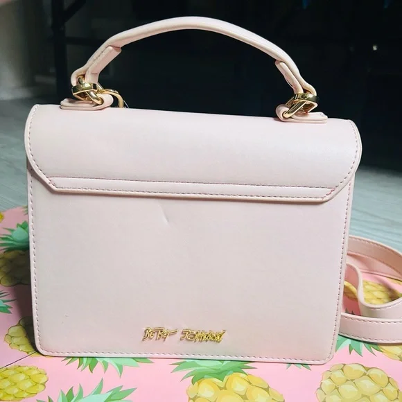 💗🧸 Betsey Johnson Candy Heart Handbag & Gummy Bear Wallet & Heart Charm NWT - Picture 3 of 16